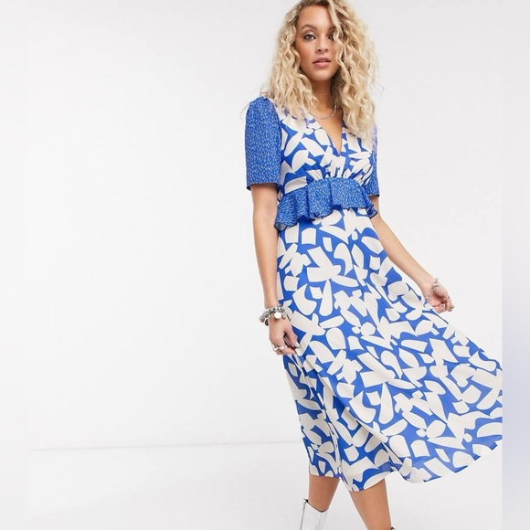 Twisted Wunder London Printed Midaxi Dress in Abstract Blue Floral US2 - Picture 1 of 10
